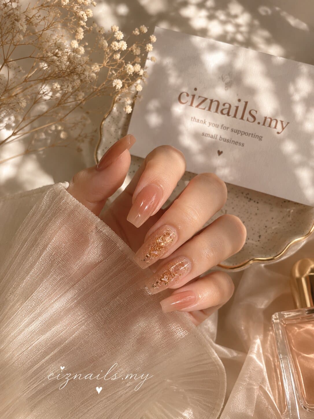 Champagne Foil — photo 2 of 4